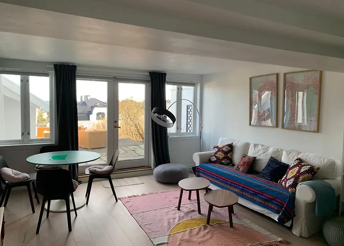 Fantastic With Garden And Sea View On Bygdoy Hébergement de vacances Oslo